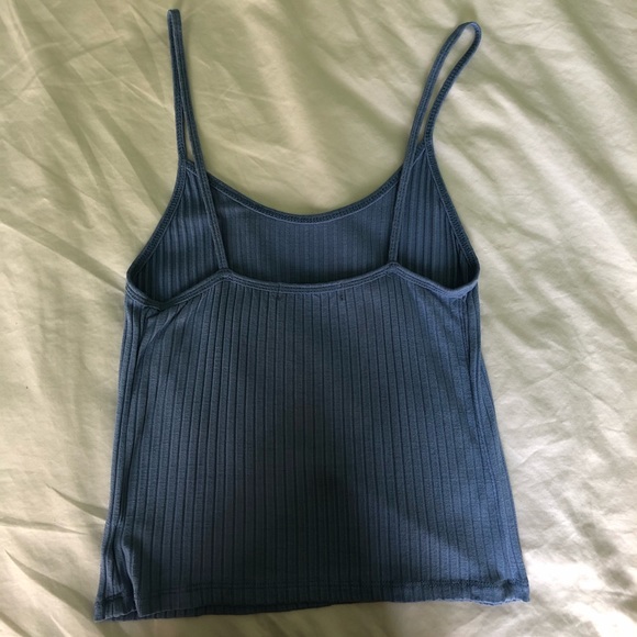 Cropped Tank Top - Picture 2 of 3
